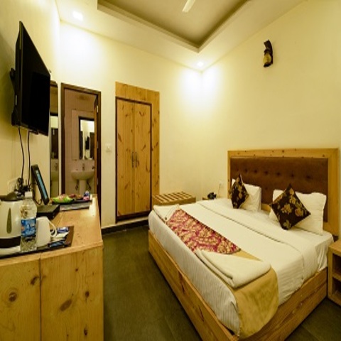 baga-hideout-resort-holiday-waves